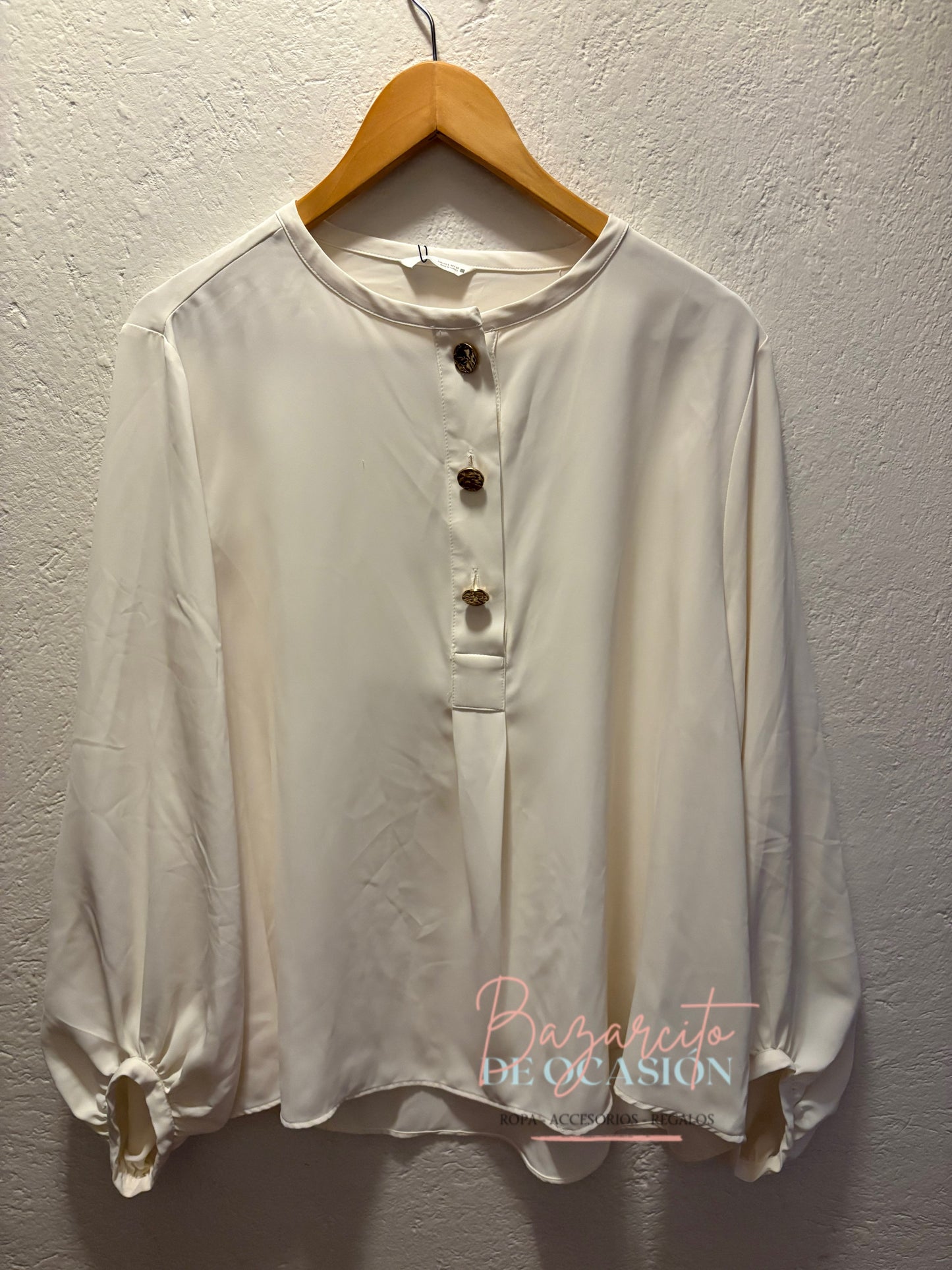 Blusa nueva Talla L amplia